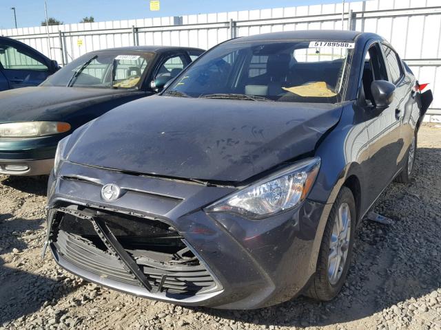 3MYDLBZV8GY142858 - 2016 TOYOTA SCION IA GRAY photo 2