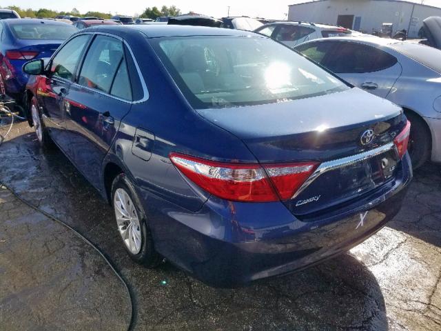 4T4BF1FK9FR448486 - 2015 TOYOTA CAMRY LE BLUE photo 3