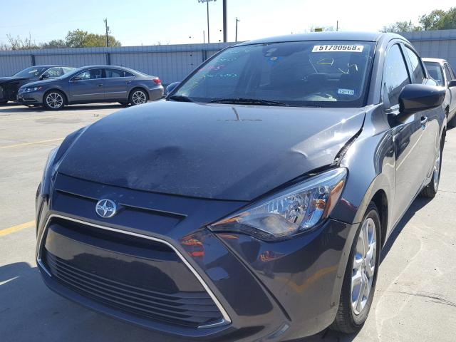 3MYDLBZV0GY118893 - 2016 TOYOTA SCION IA GRAY photo 2