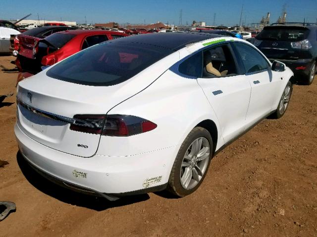 5YJSA1E20FF115598 - 2015 TESLA MODEL S أبيض صورة 4