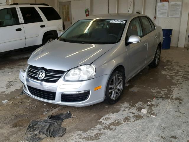 3VWPF71K57M071771 - 2007 VOLKSWAGEN JETTA 2.5 SILVER photo 2