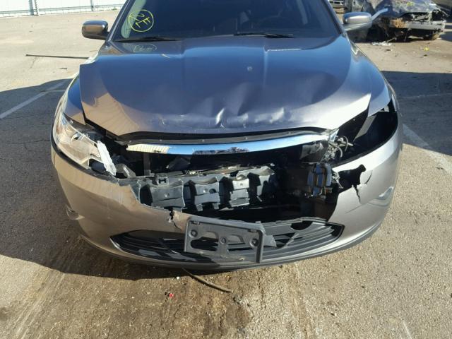 1FAHP2EW1BG133440 - 2011 FORD TAURUS SEL GRAY photo 9