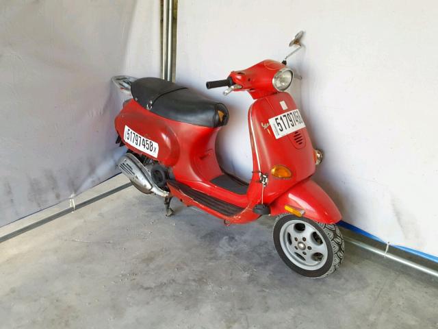 ZAPM198F235008604 - 2003 VESPA M198F RED photo 1