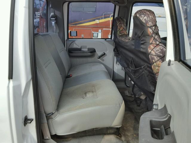 1FTWW315X6EA36293 - 2006 FORD F350 SRW S WHITE photo 6