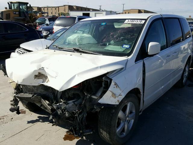 2V4RW3D15AR227367 - 2010 VOLKSWAGEN ROUTAN SE WHITE photo 2