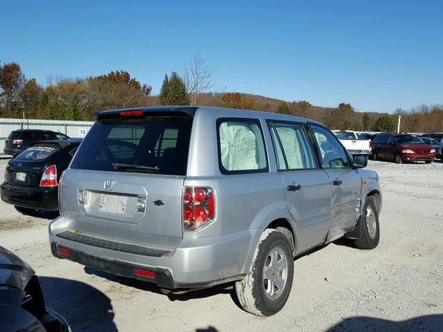 5FNYF281X7B028409 - 2007 HONDA PILOT LX WHITE photo 4