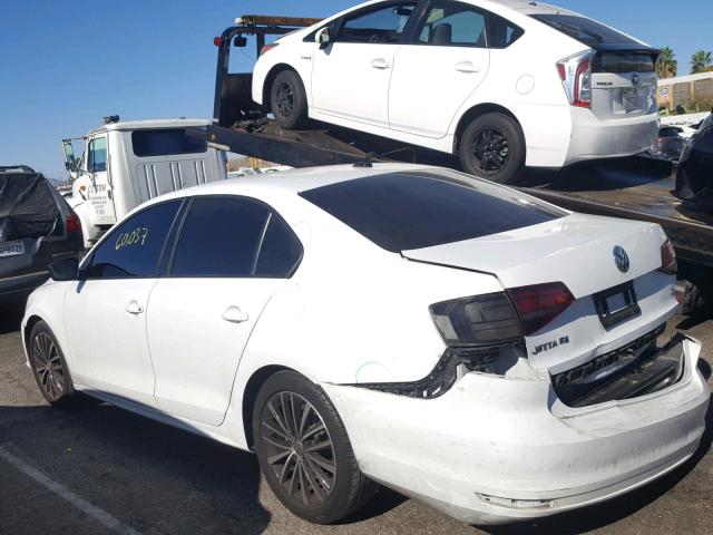 3VWD17AJ4GM333336 - 2016 VOLKSWAGEN JETTA SPOR WHITE photo 3