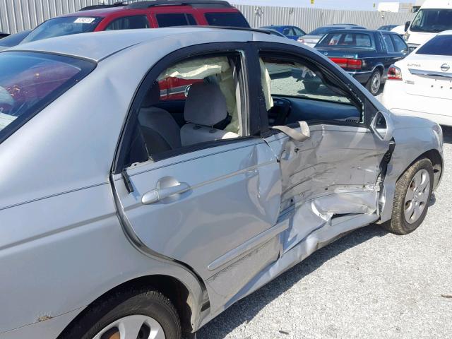 KNAFE221795632939 - 2009 KIA SPECTRA EX SILVER photo 9