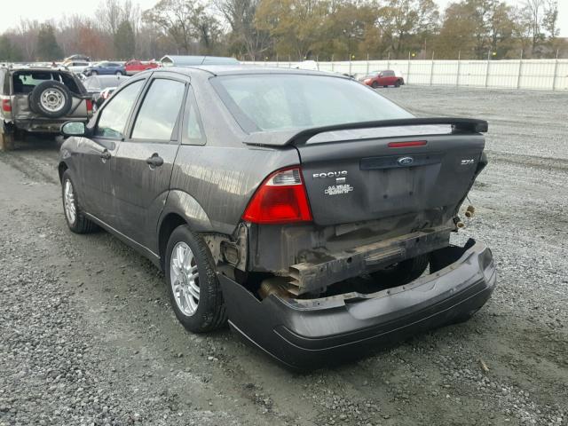 1FAFP34NX5W139723 - 2005 FORD FOCUS ZX4 GRAY photo 3