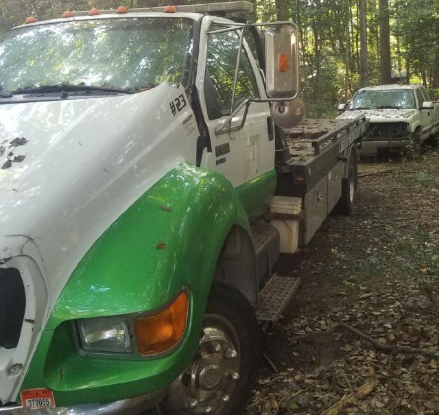 3FRNF6FC8BV356962 - 2011 FORD F650 SUPER WHITE photo 2