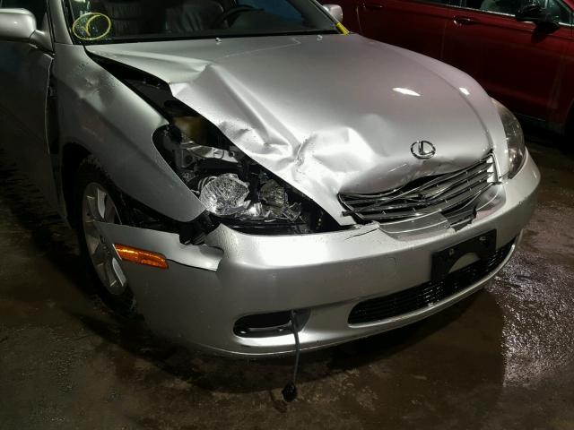 JTHBF30G425002425 - 2002 LEXUS ES 300 SILVER photo 9