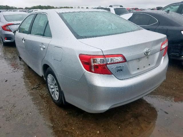 4T1BF1FK0CU118418 - 2012 TOYOTA CAMRY BASE SILVER photo 3