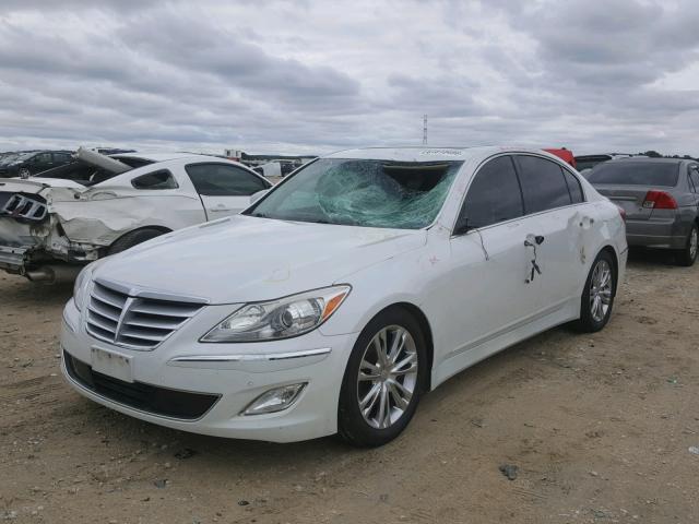 KMHGC4DD8CU182324 - 2012 HYUNDAI GENESIS 3. WHITE photo 2