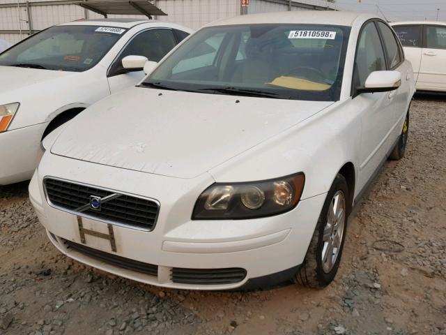 YV1MS382362164529 - 2006 VOLVO S40 2.4I WHITE photo 2