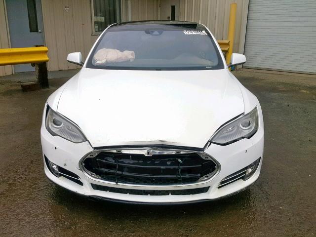 5YJSA1E28GF126317 - 2016 TESLA MODEL S WHITE photo 9