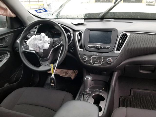 1G1ZB5ST4JF110837 - 2018 CHEVROLET MALIBU LS ნაცრისფერი ფოტო 9