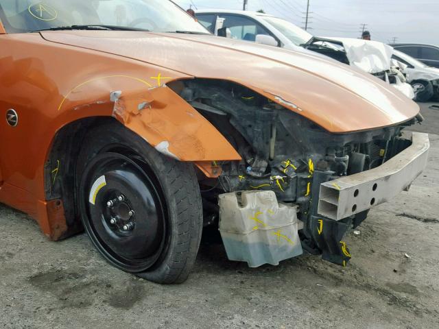 JN1AZ34D43T102013 - 2003 NISSAN 350Z COUPE ORANGE photo 9