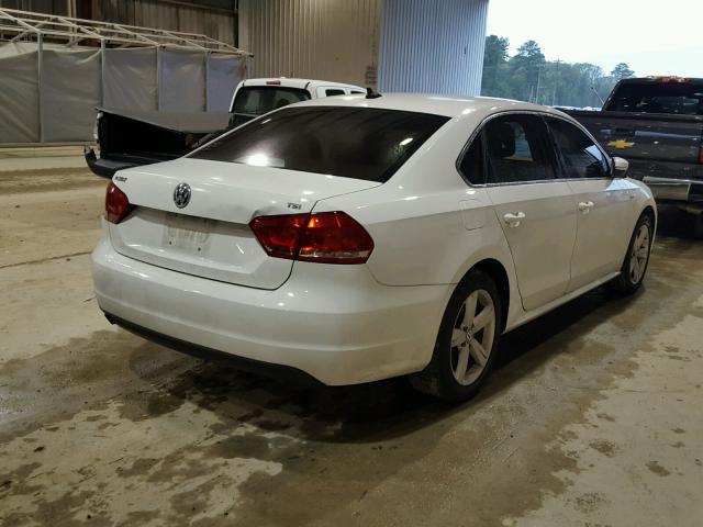 1VWAS7A33FC095710 - 2015 VOLKSWAGEN PASSAT S WHITE photo 4