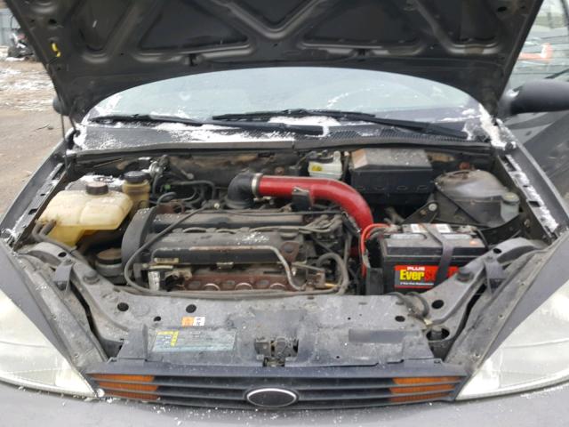 3FAFP31371R247751 - 2001 FORD FOCUS ZX3 GRAY photo 7