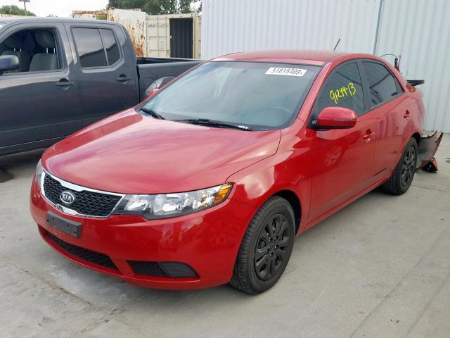 KNAFU4A28D5735921 - 2013 KIA FORTE EX RED photo 2