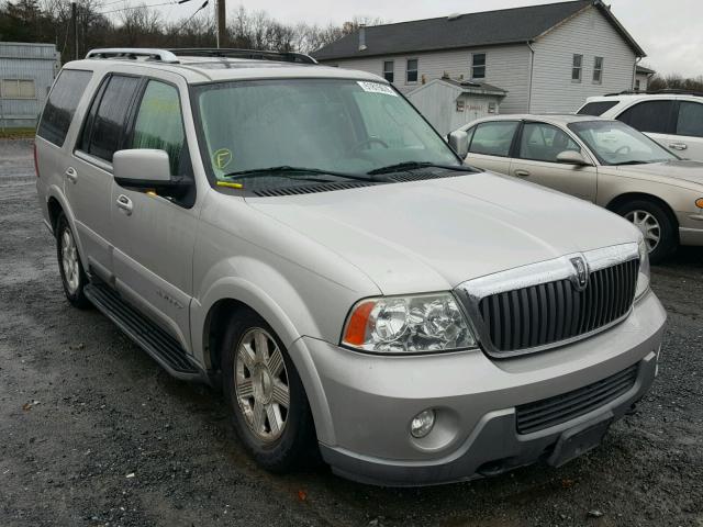 5LMFU28R33LJ35854 - 2003 LINCOLN NAVIGATOR Күміс фото 1