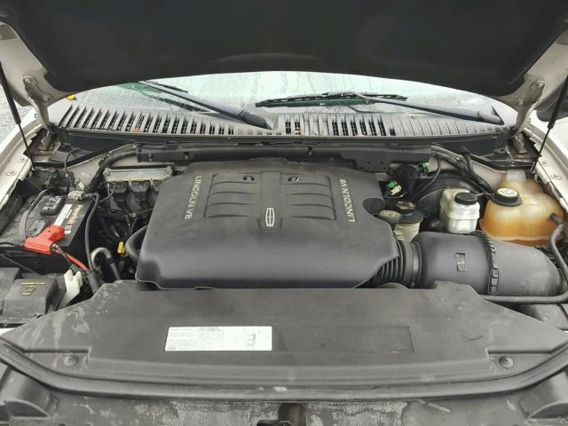 5LMFU28R33LJ35854 - 2003 LINCOLN NAVIGATOR Күміс фото 7