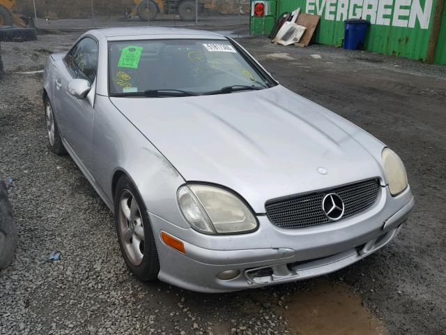 WDBKK65F22F264256 - 2002 MERCEDES-BENZ SLK 320 SILVER photo 1