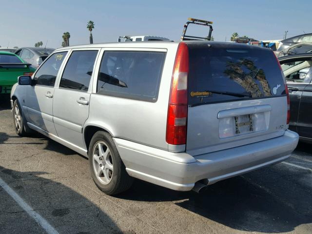 YV1LW61J4Y2694935 - 2000 VOLVO V70 BASE SILVER photo 3