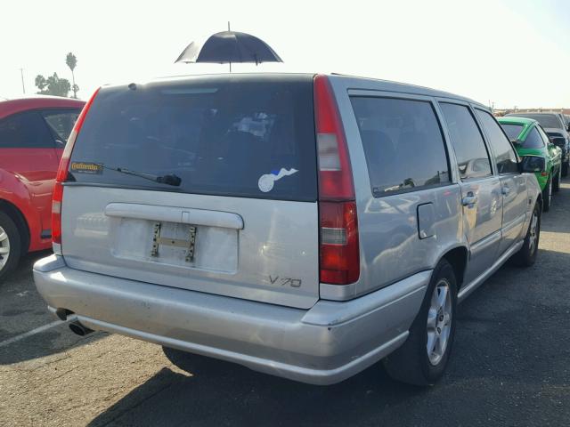 YV1LW61J4Y2694935 - 2000 VOLVO V70 BASE SILVER photo 4