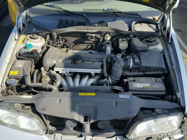 YV1LW61J4Y2694935 - 2000 VOLVO V70 BASE SILVER photo 7