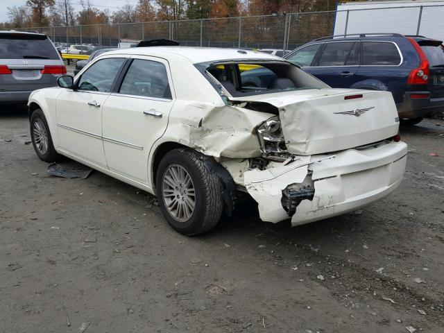 2C3CA5CV3AH125719 - 2010 CHRYSLER 300 TOURIN WHITE photo 3