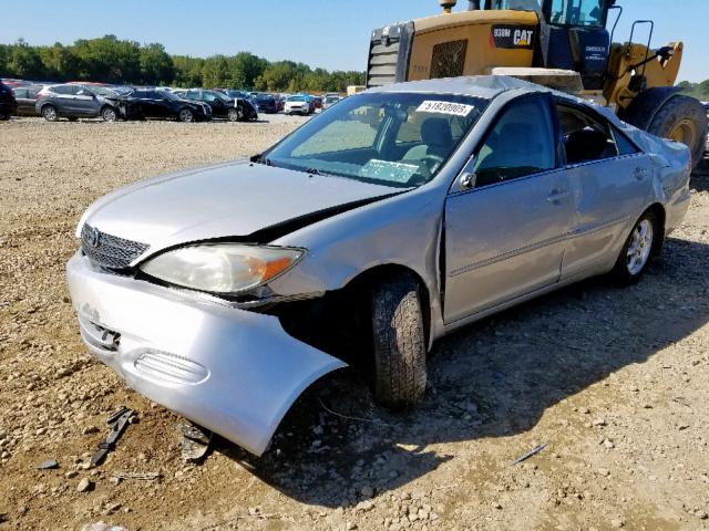 4T1BE32K92U032897 - 2002 TOYOTA CAMRY LE SILVER photo 2