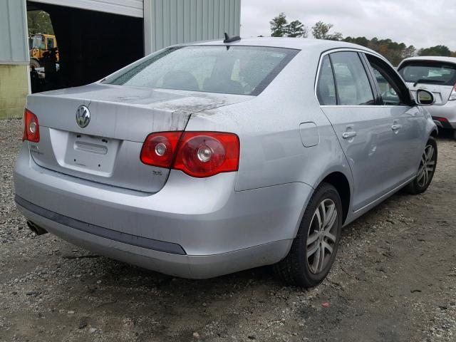 3VWSF71K16M802057 - 2006 VOLKSWAGEN JETTA 2.5 SILVER photo 4