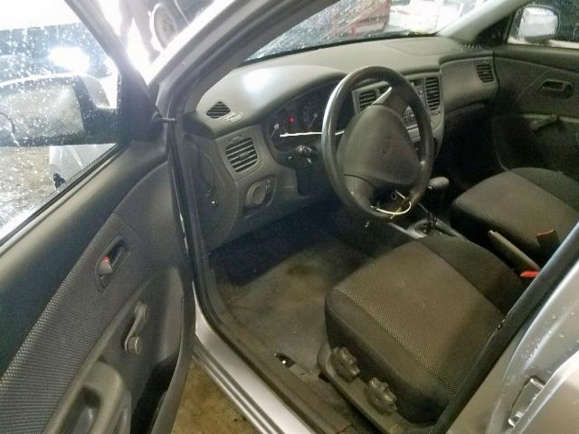 KNADE123966135366 - 2006 KIA RIO SILVER photo 9