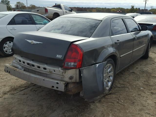 2C3KA53G16H405644 - 2006 CHRYSLER 300 TOURIN GRAY photo 4