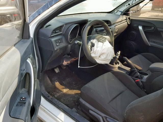 JTKJF5C74B3016298 - 2011 TOYOTA SCION TC თეთრი ფოტო 9