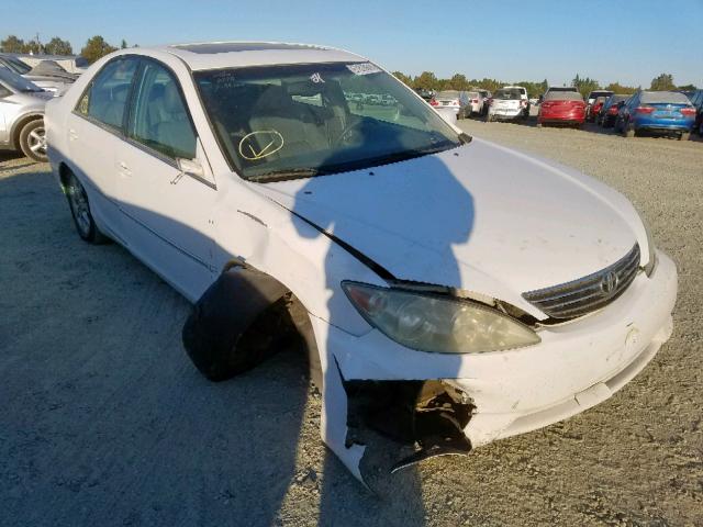 4T1BE30K35U381321 - 2005 TOYOTA CAMRY LE WHITE photo 1