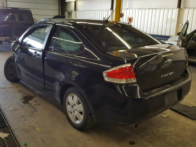 1FAHP32NX8W265225 - 2008 FORD FOCUS S/SE BLACK photo 3