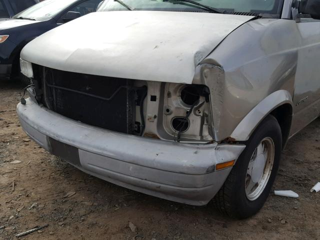 1GCDM19W91B140721 - 2001 CHEVROLET ASTRO GRAY photo 9