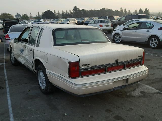 1LNLM83W4VY687360 - 1997 LINCOLN TOWN CAR C CREAM photo 3