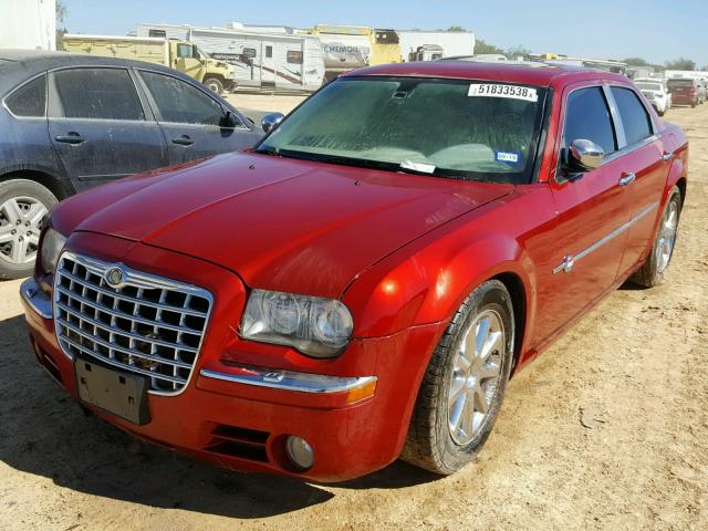 2C3KA63H56H429413 - 2006 CHRYSLER 300C RED photo 2