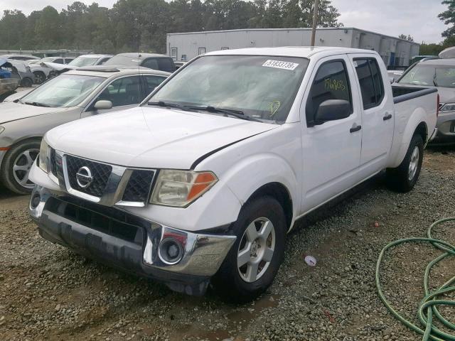 1N6AD09U68C400022 - 2008 NISSAN FRONTIER C WHITE photo 2