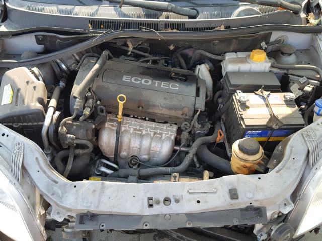 KL1TD6DE5AB049699 - 2010 CHEVROLET AVEO LS SILVER photo 7