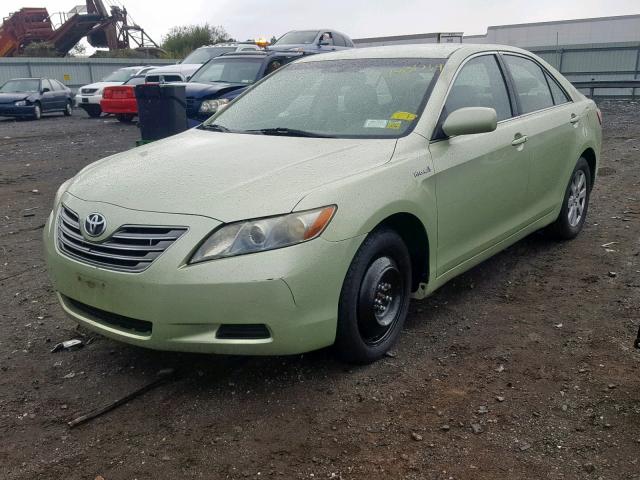 JTNBB46K673014234 - 2007 TOYOTA CAMRY HYBR GREEN photo 2