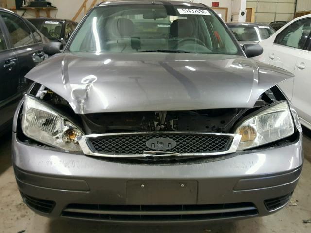 1FAFP34N07W258979 - 2007 FORD FOCUS ZX4 GRAY photo 9