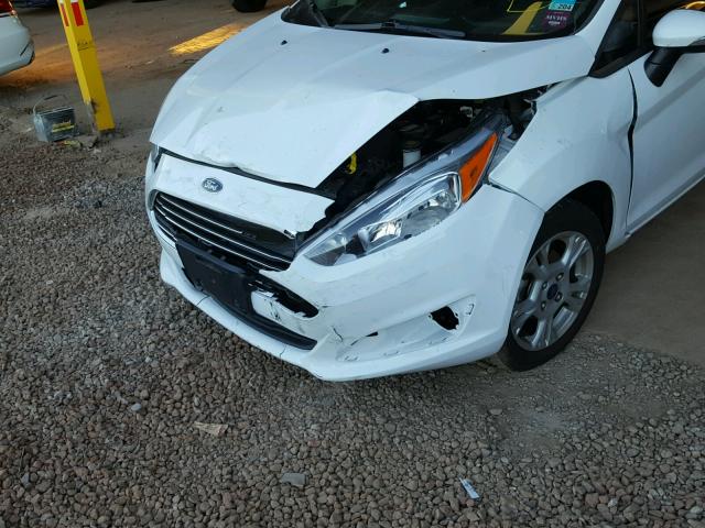 3FADP4BJ1FM187836 - 2015 FORD FIESTA SE WHITE photo 9