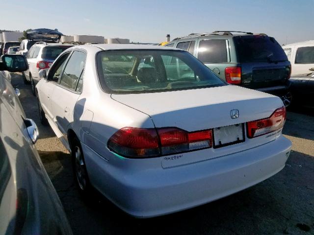 1HGCG16502A078357 - 2002 HONDA ACCORD EX WHITE photo 3