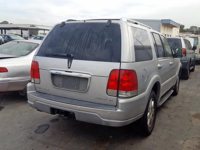 5LMEU78H23ZJ20307 - 2003 LINCOLN AVIATOR ვერცხლისფერი ფოტო 4