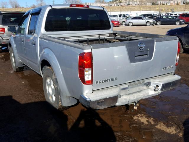 1N6AD07W67C413081 - 2007 NISSAN FRONTIER C SILVER photo 3