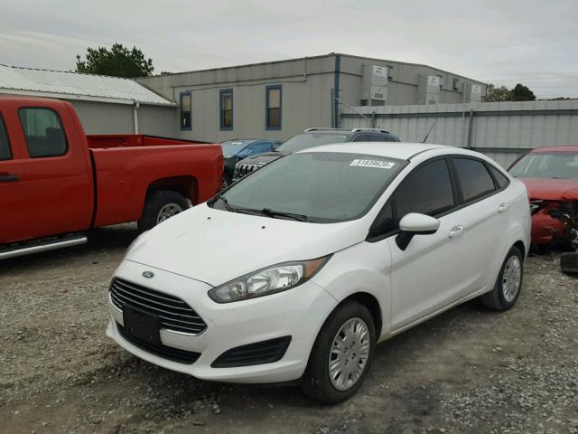 3FADP4AJ2FM139232 - 2015 FORD FIESTA S WHITE photo 2